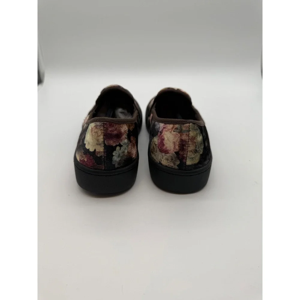 Easy Street Sport Plaza Womens 6 M Floral Velvet Slip On Sneakers Black